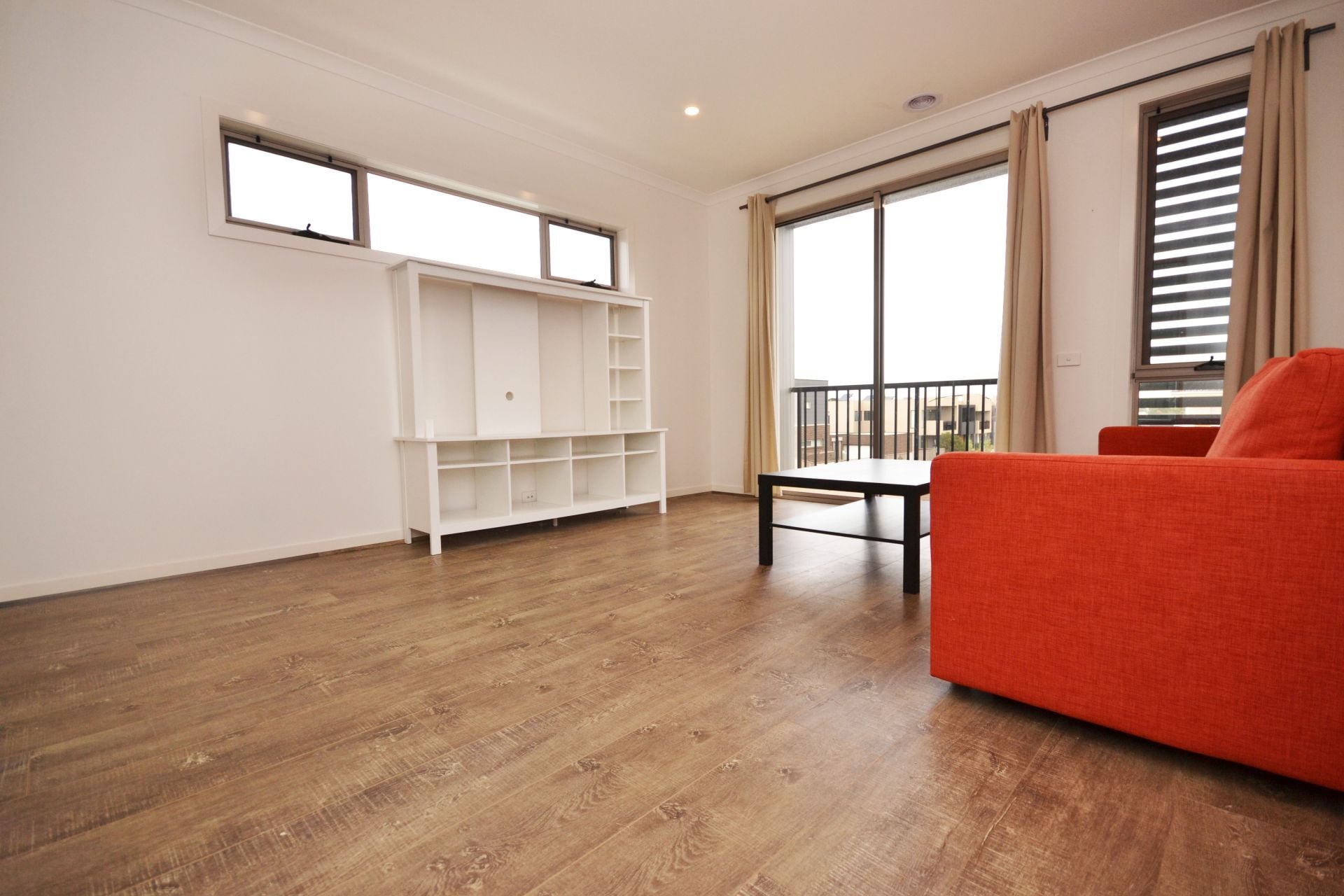 CONTEMPORARY DELIGHT IN COBURG HILL