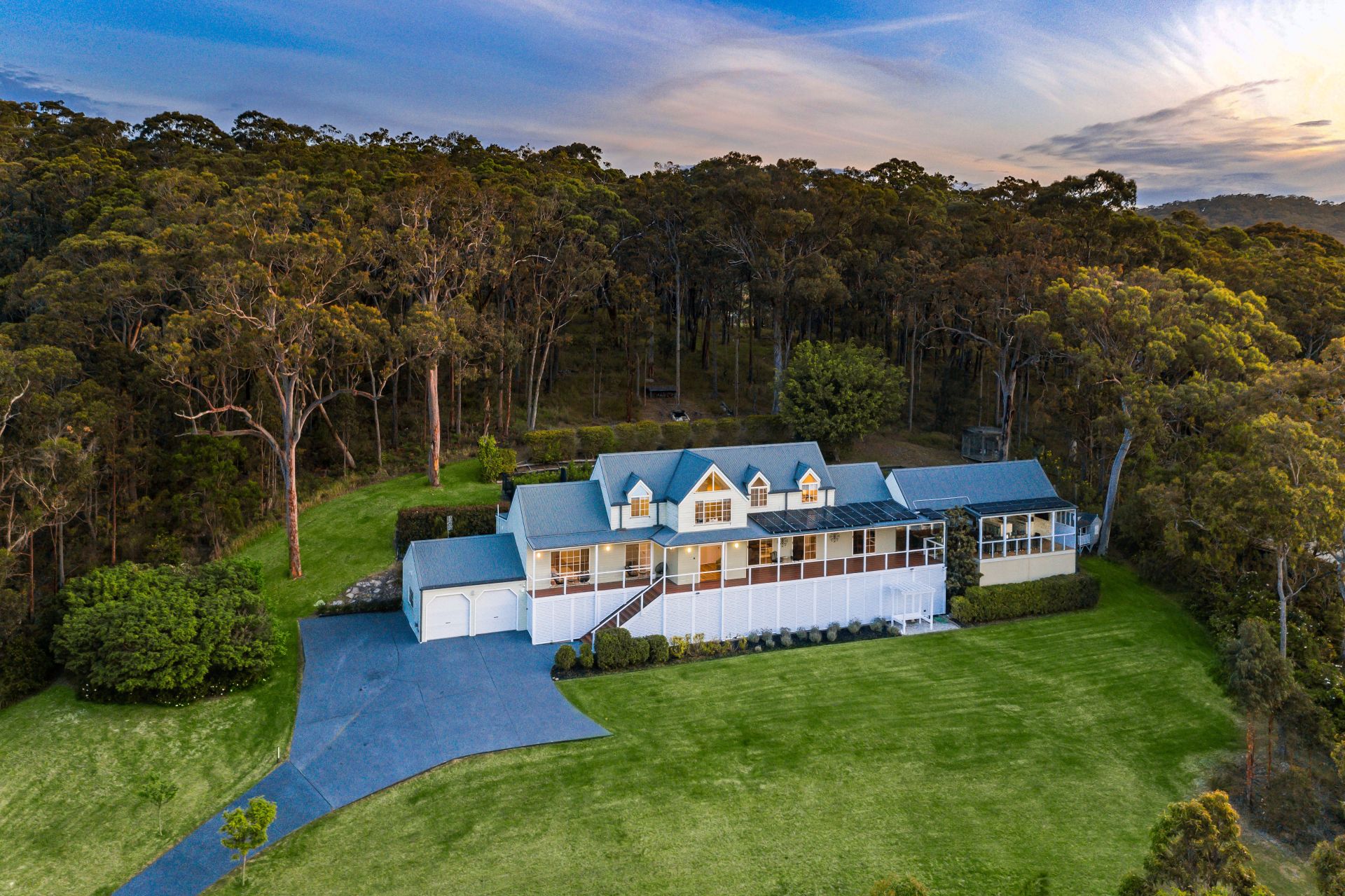 2.47 Acres of Entertainer's Dream Living by the Lake, 2.47 Acres Of Entertainer'S Dream Living By The Lake - Thumbnail 4