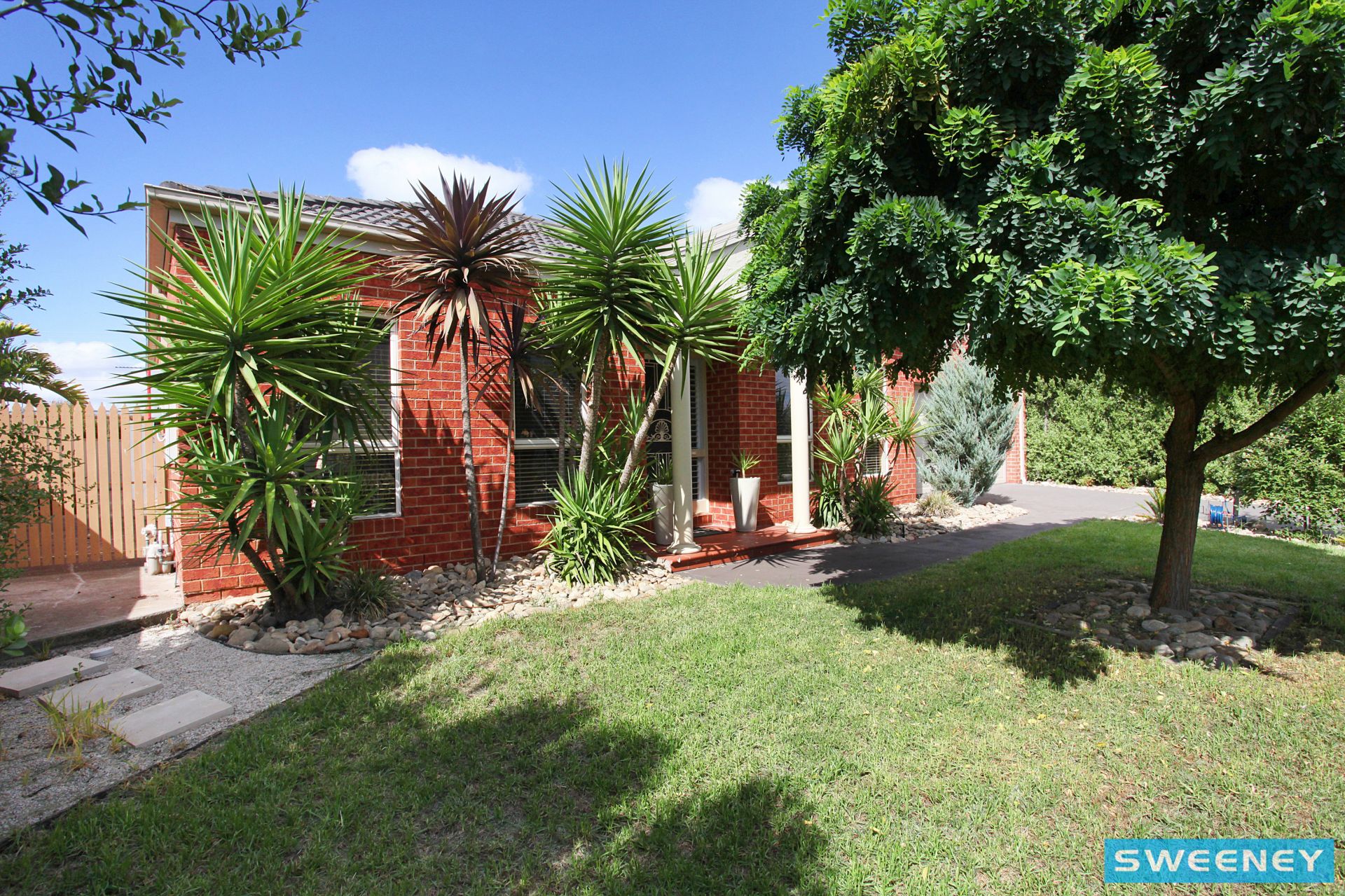 7 Girraween Place, Caroline Springs - Thumbnail 3