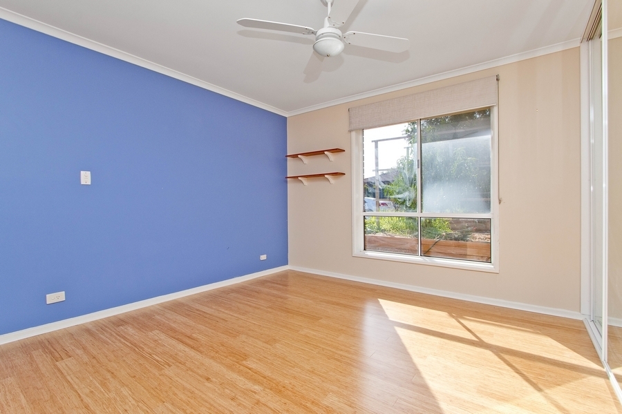 9 Queens Way Woodcroft 5162
