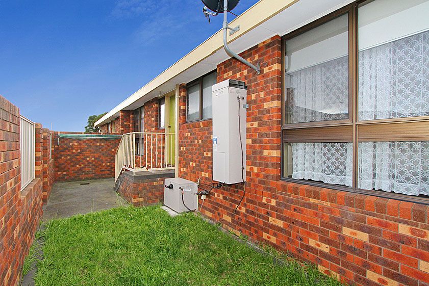 SPACIOUS 2 BEDROOM UNIT