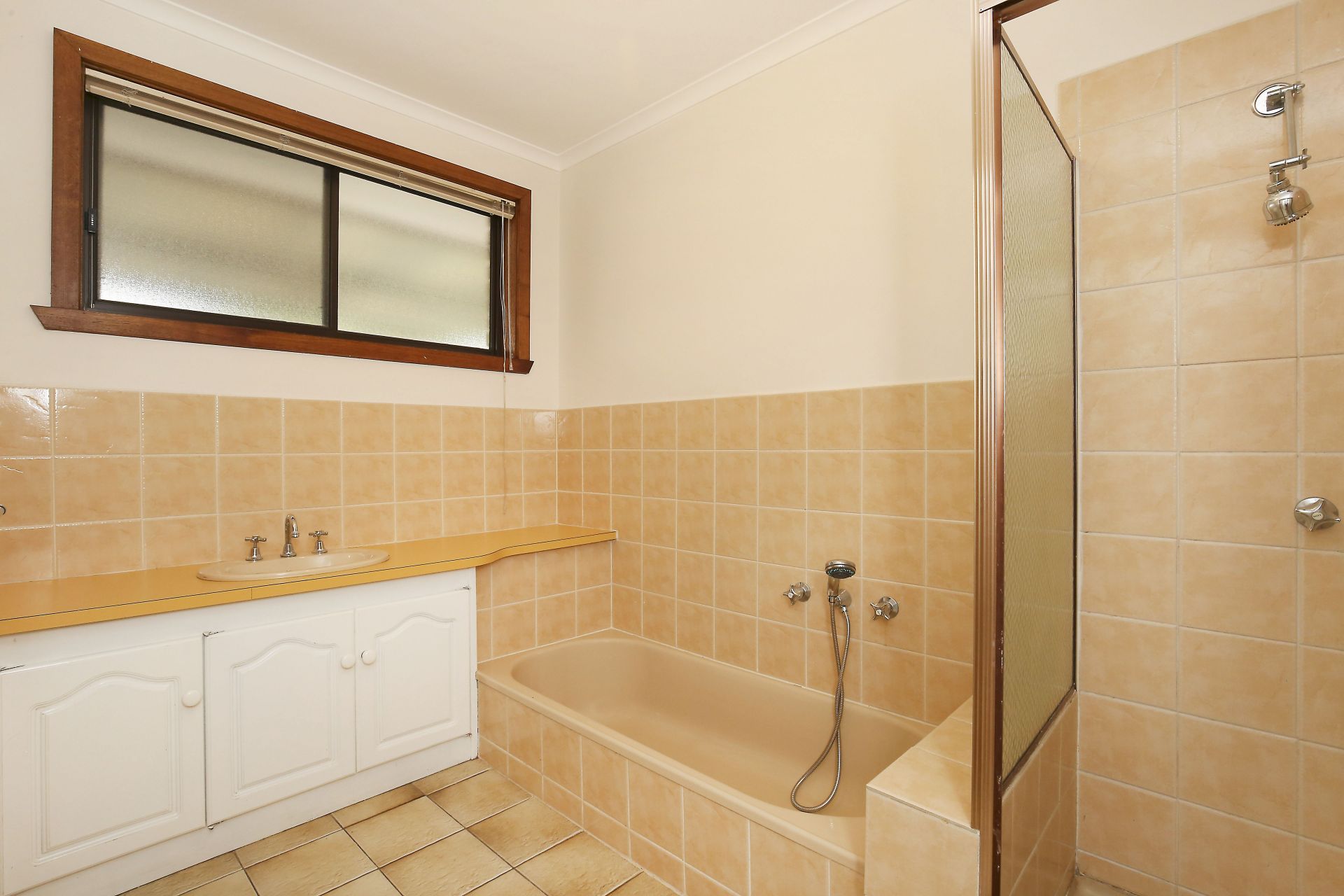 PERFECT LOCATION & PRICED TO PLEASE