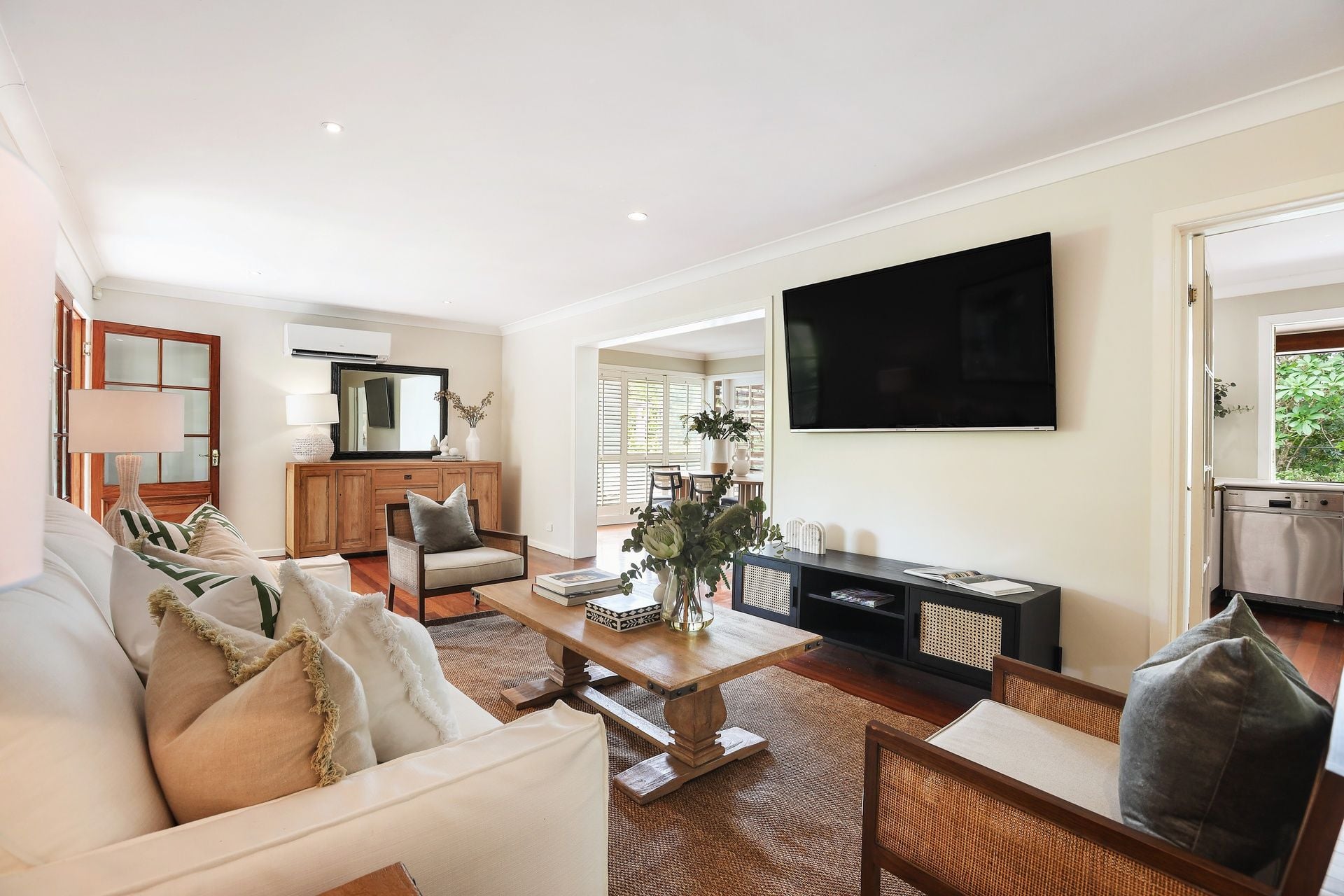 8 Cooper Parade Southport QLD, Southport - Thumbnail 2
