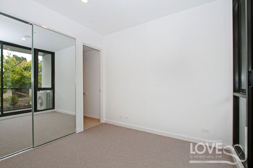 CONVENIENCE AND LIFESTYLE RIGHT OUTSIDE YOUR DOOR