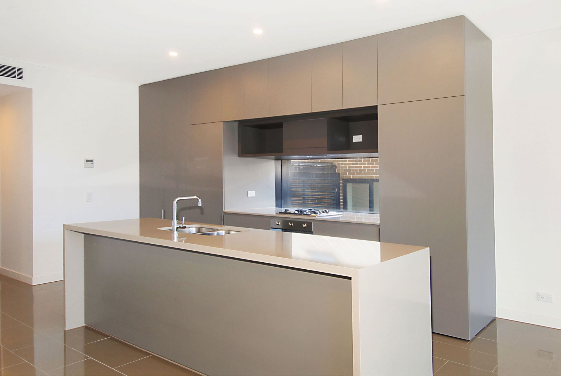 Great Gantry Complex Apartment