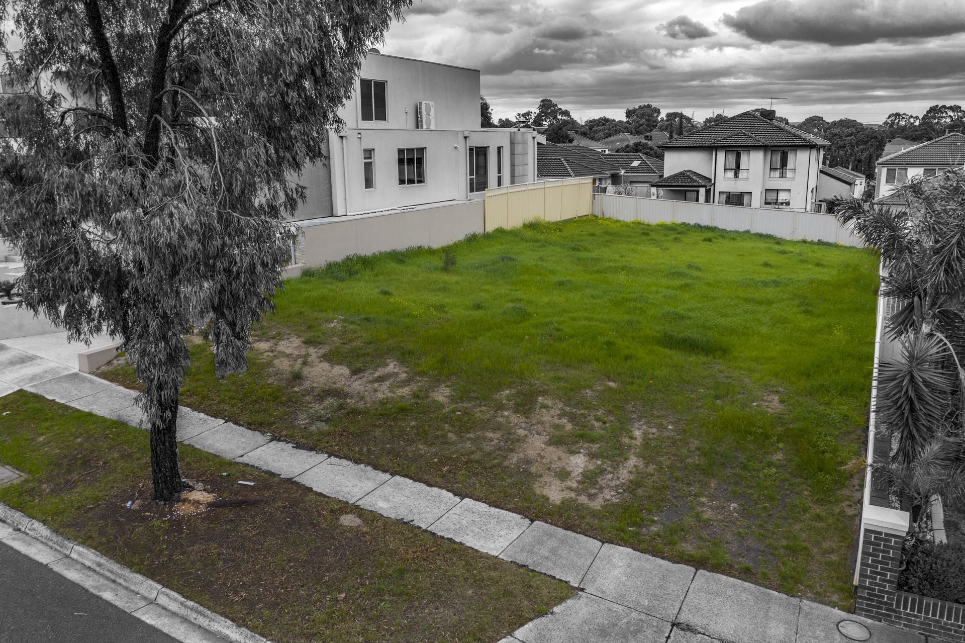 LUCKY LAST IN PRESTIGIOUS RIVERGUM