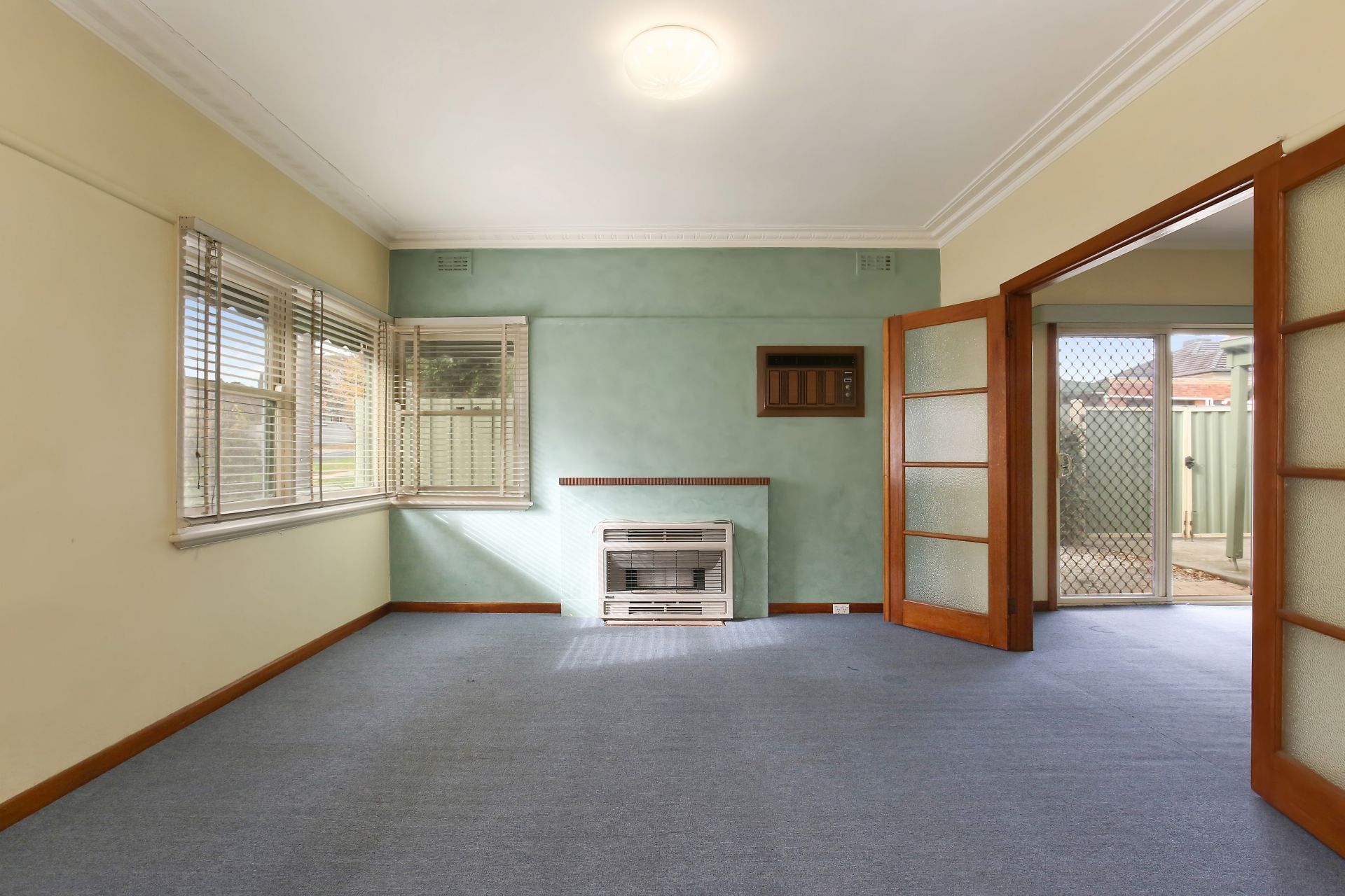 CUTE, COSY & COMFORTABLE!   *Insp Thu 20th Jun @ 4:05pm*