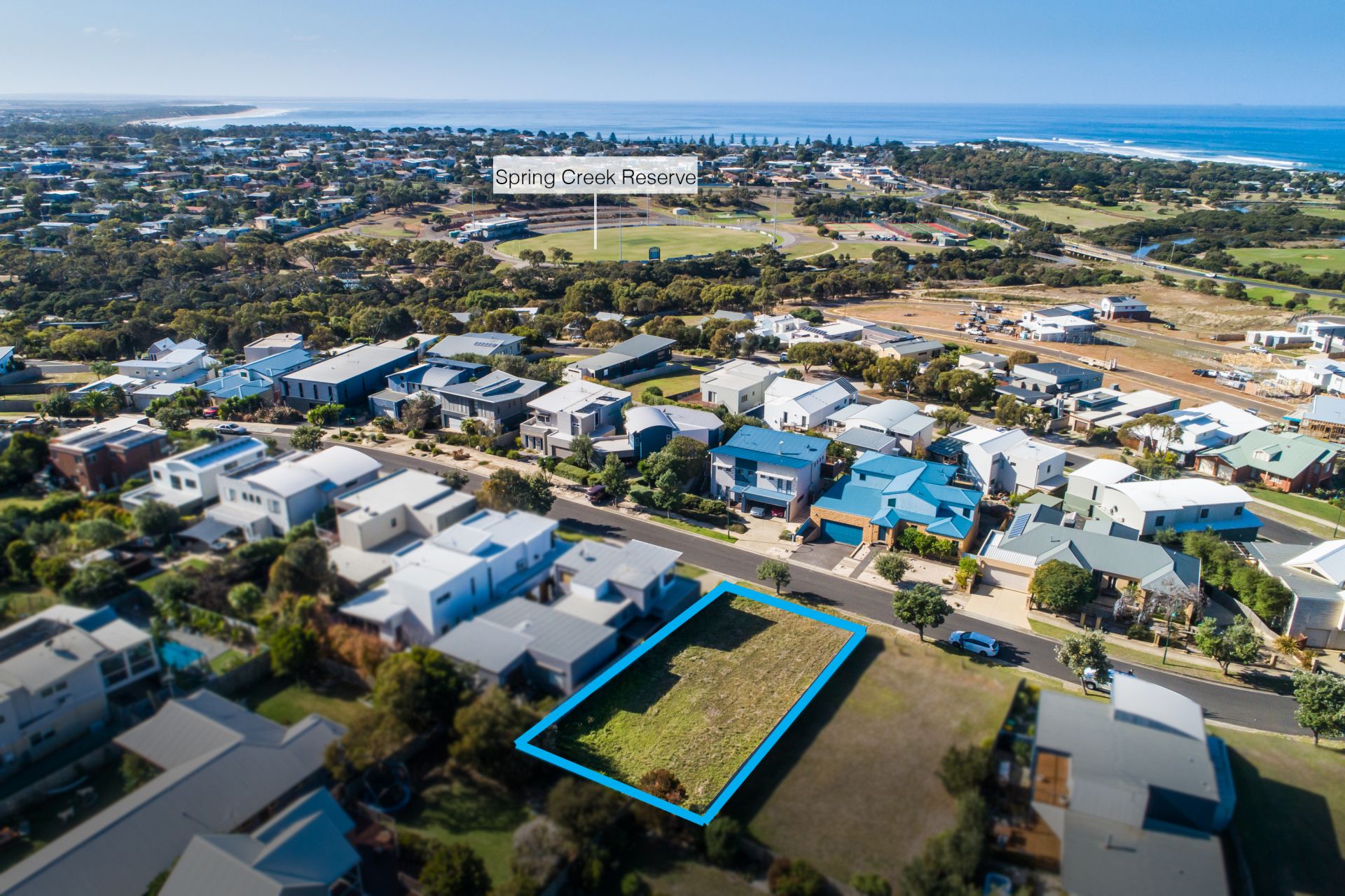 7 Beach View Crescent, Torquay - Thumbnail 3