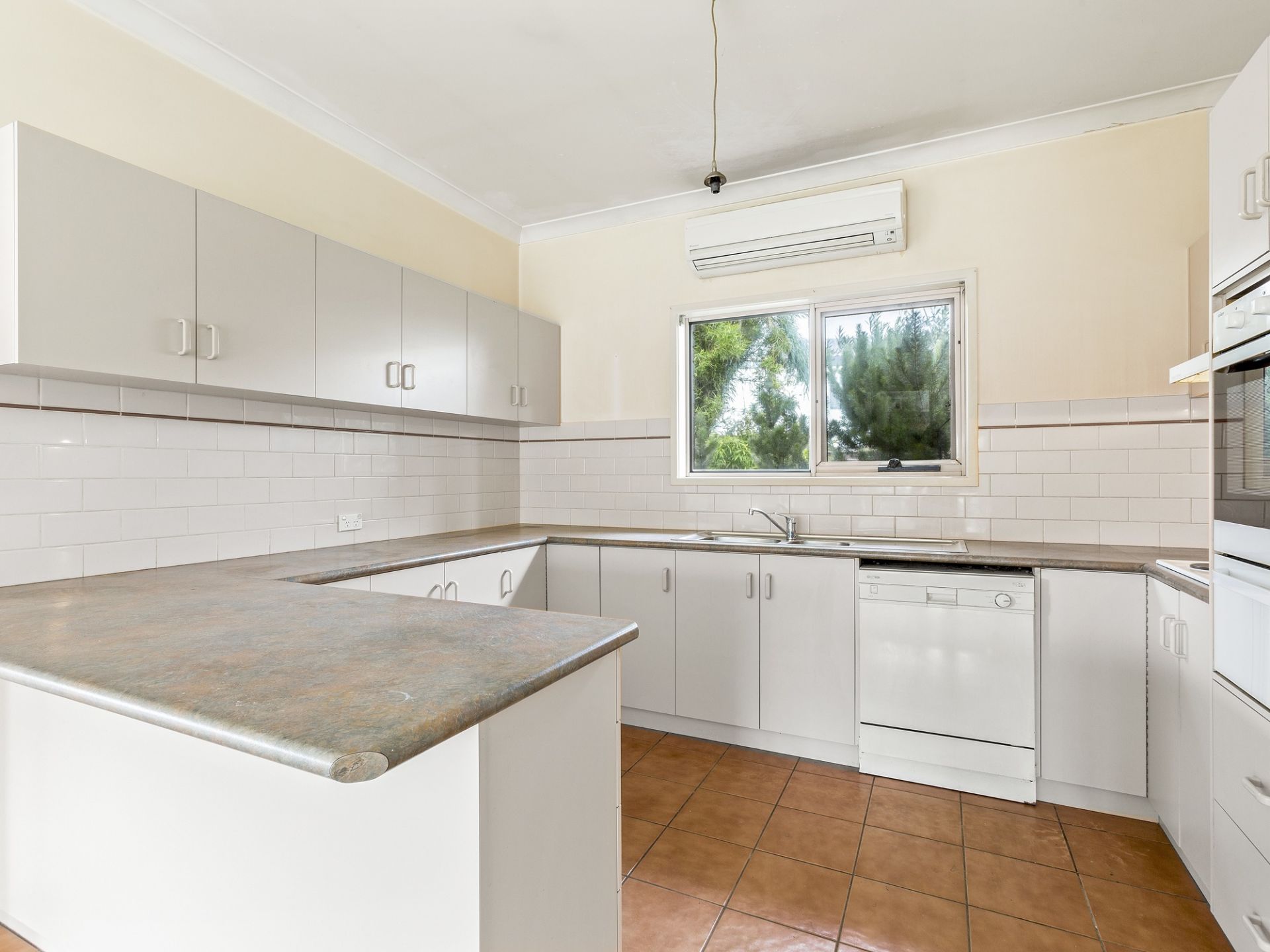 Real Estate For Sale 2 Elizabeth Grove Torquay , VIC
