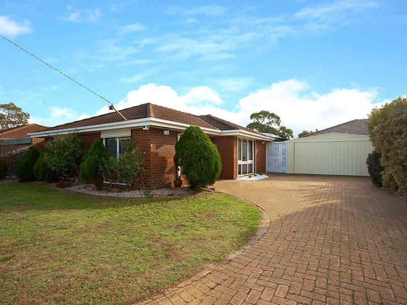 27 Roach Drive, ALTONA MEADOWS, Altona Meadows - Thumbnail 2