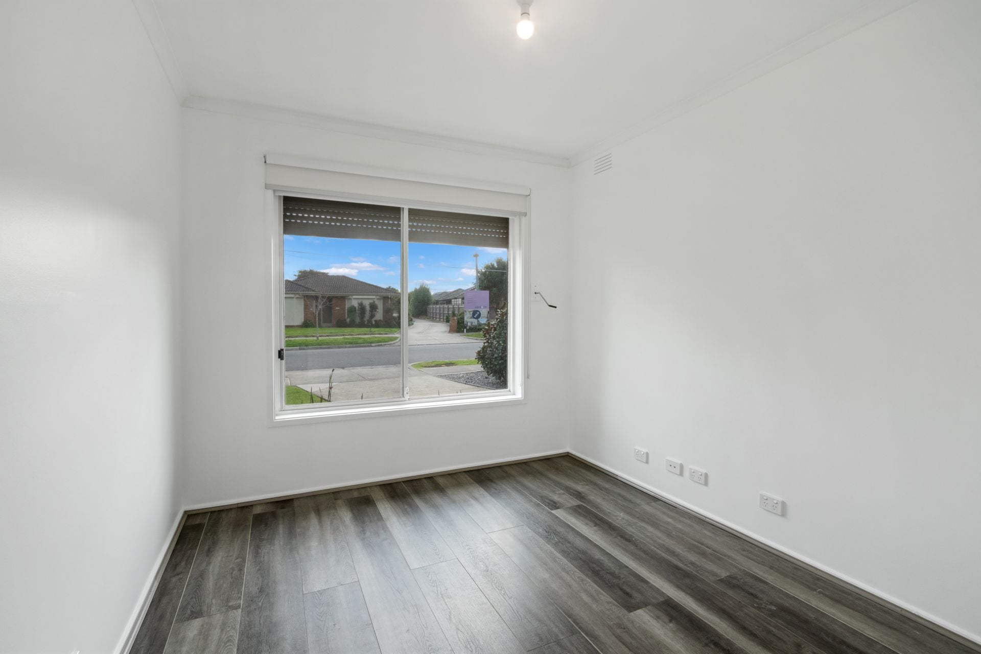 Street Facing Beauty - Gardener Included