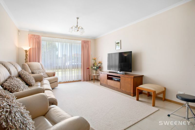 26 Hoddle Way, ALTONA MEADOWS Sweeney Estate Agents