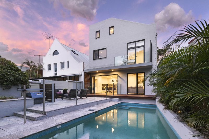 2 Hart Street, Balmain East