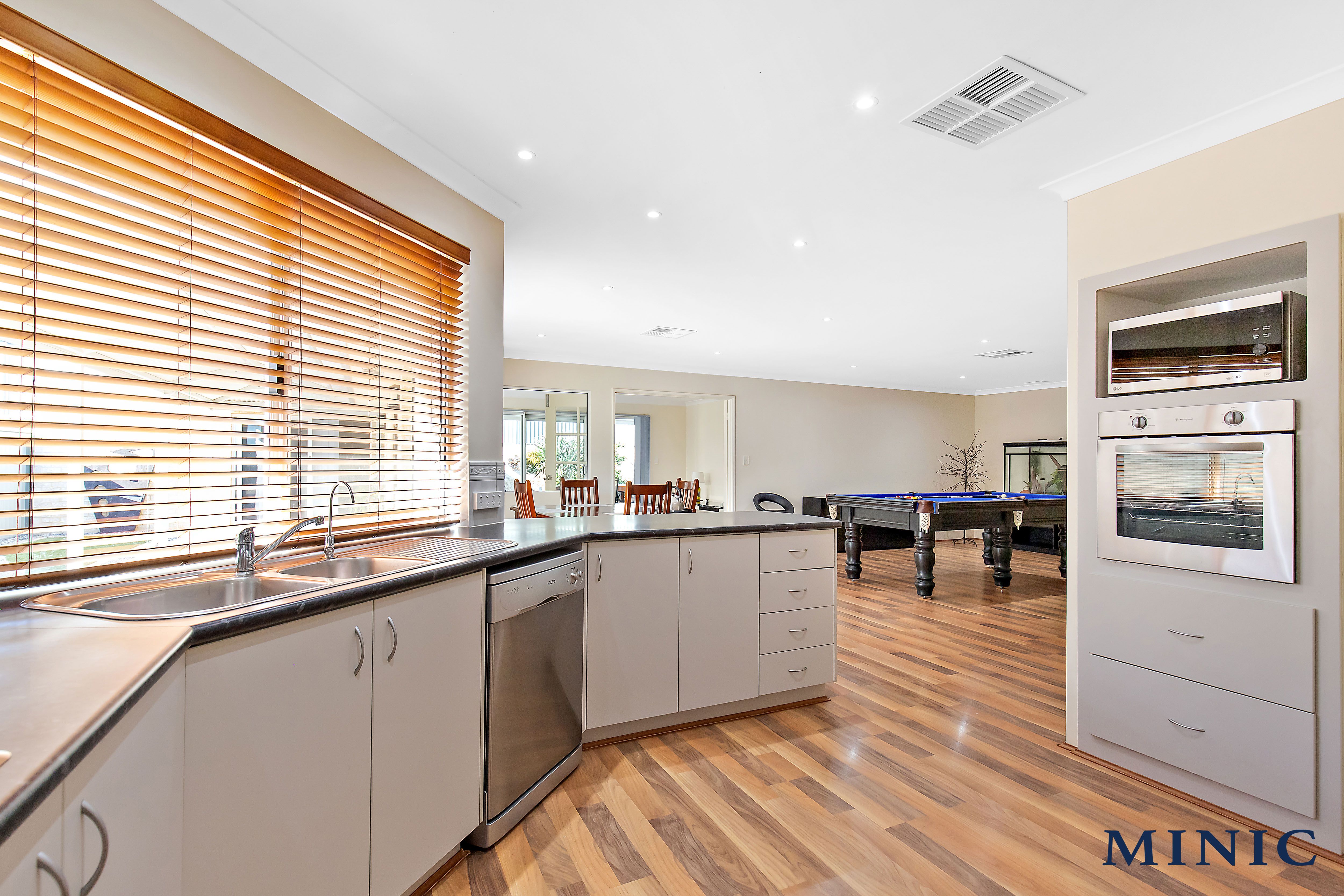 15 Burgess Drive, Byford