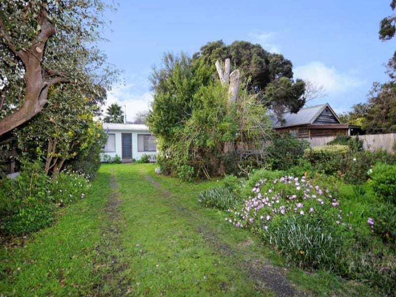 4 Thorn Street BARWON HEADS VIC, Barwon Heads - Thumbnail 2