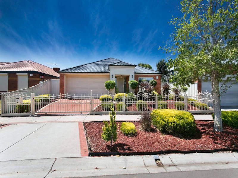 21 Edgbaston Parade, Caroline Springs - Thumbnail 2