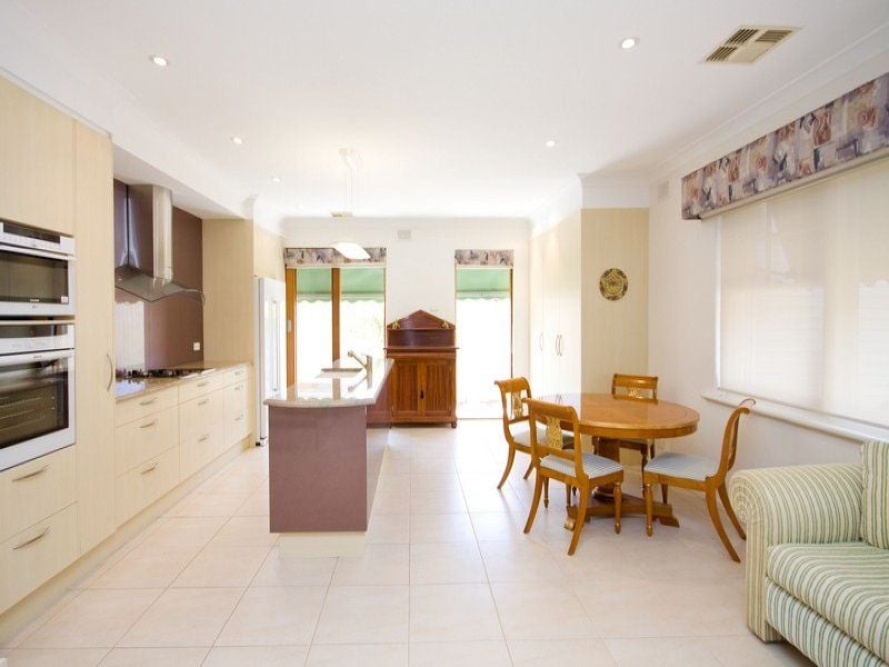 4/20 Dunbar Terrace Glenelg East 5045