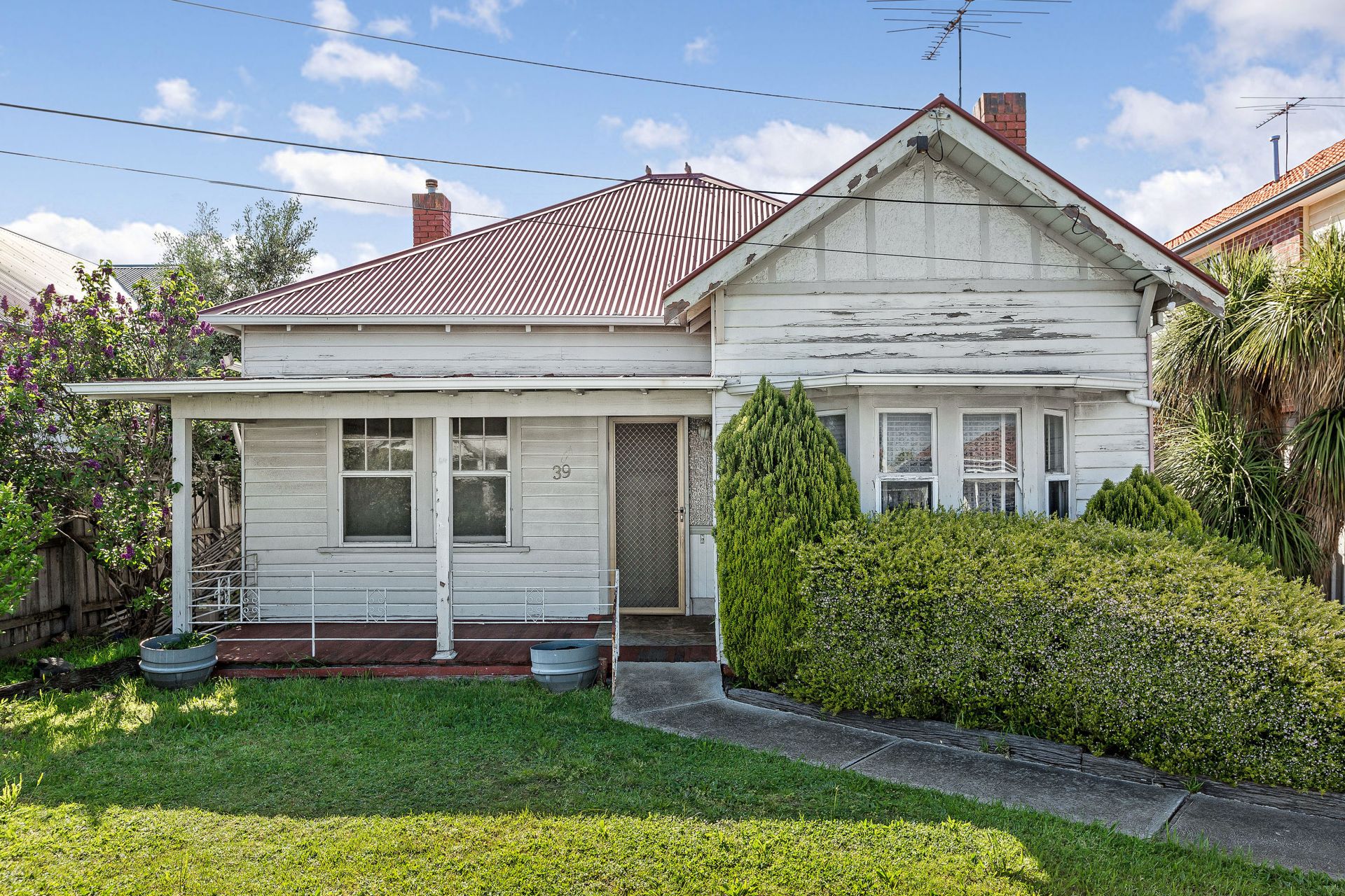 39 Blandford Street, West Footscray - Thumbnail 2
