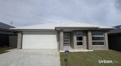 Lochinvar, 9 Leyland Circuit