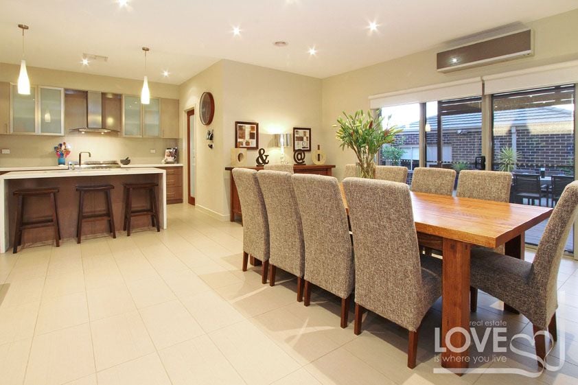 Luxurious, Spacious And Opposite The Park!