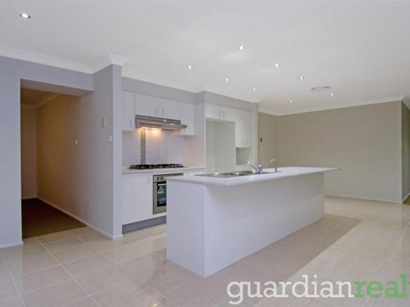 31 Estuary Crescent, The Ponds - Thumbnail 3