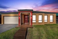 8 Silvergum Place, Cranbourne VIC, Cranbourne - Image 1