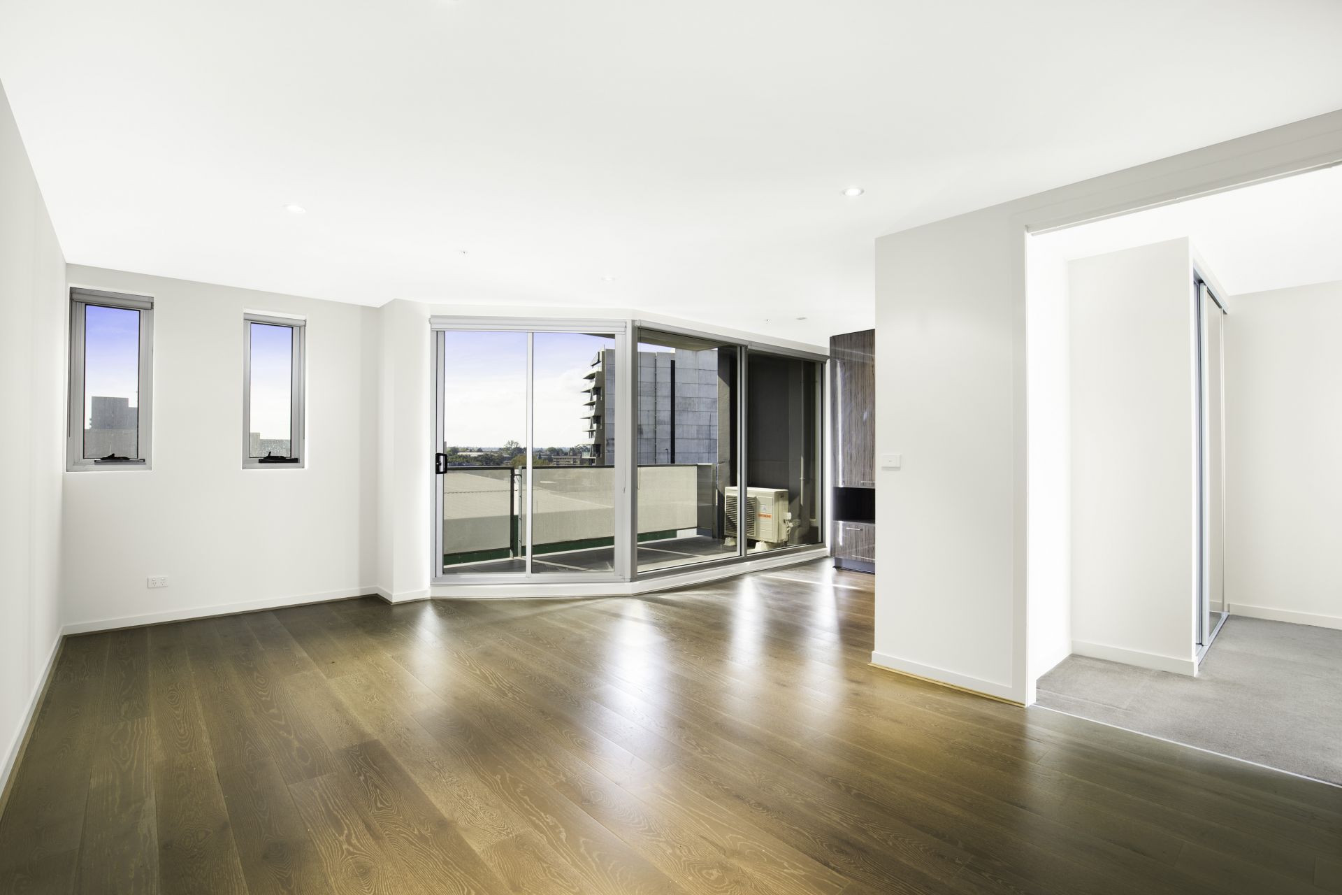 504/20 Garden Street, South Yarra - Thumbnail 2