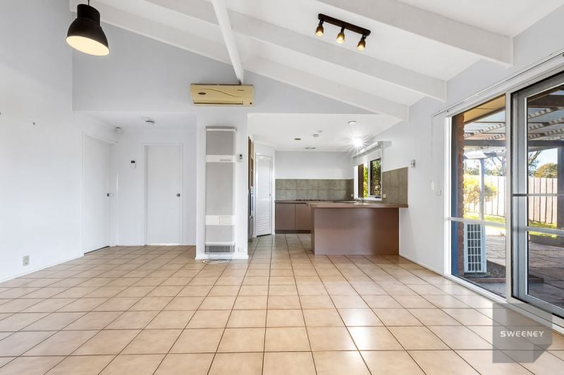 8 Swans Road, Darley - Thumbnail 4