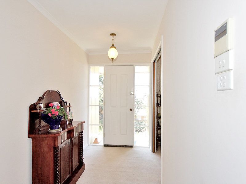 26 Andamooka Street, Fisher - Thumbnail 4