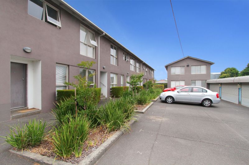 8/2 Dundas Street, Thornbury