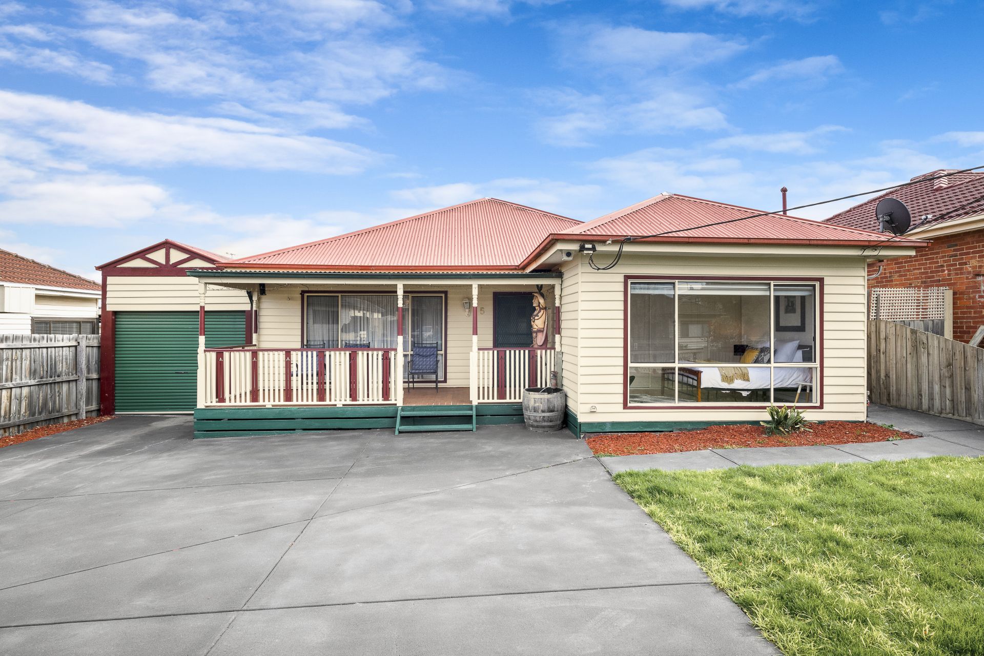 Real Estate For Sale 5 Kinsale Street Reservoir , VIC