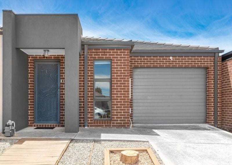 19A Hermione Terrace, Epping