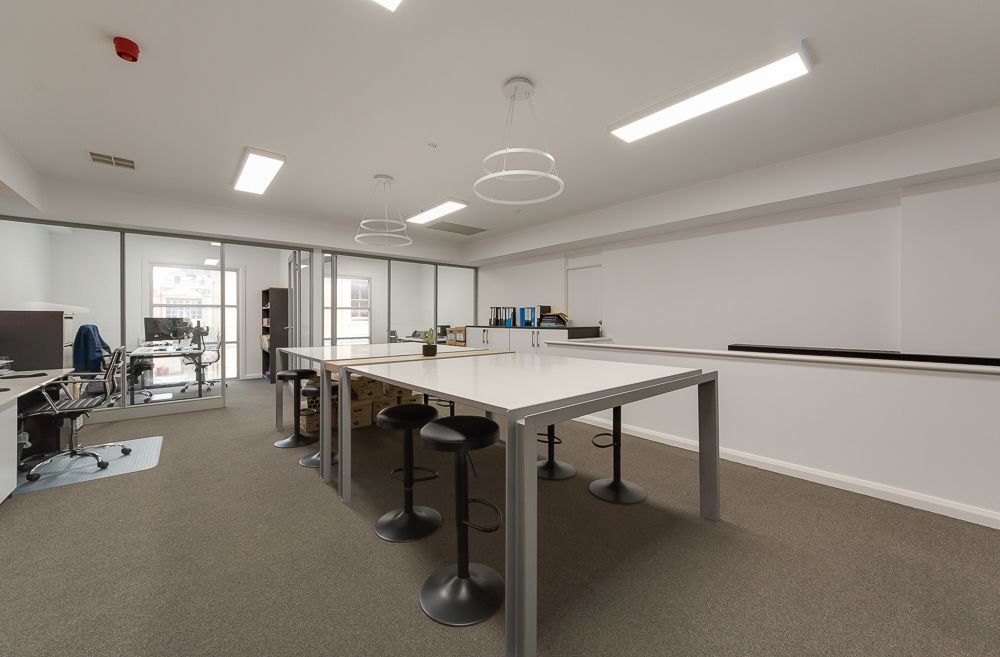 FANTASTIC CENTRALLY BASED FREMANTLE OFFICE!
