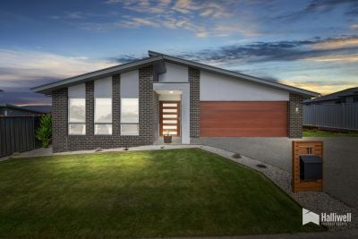 3
 
 
 
  
 
 
 2
 
 
 
  
 
 
 2
 
 
 
 
 
 
 
 11 Franklin Court, Shearwater TAS 7307, Shearwater - Thumbnail 2