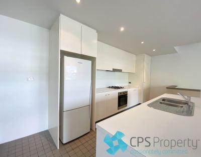 PRIVATE EAST-FACING ONE  BEDROOM IN PARKSIDE SECURITY COMPLEX