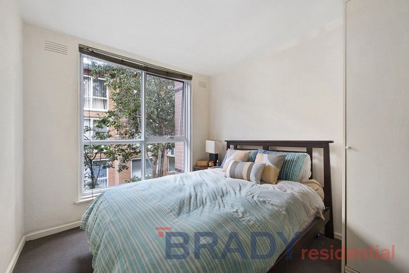 27/25 Robe Street ST KILDA VIC, St Kilda - Thumbnail 4