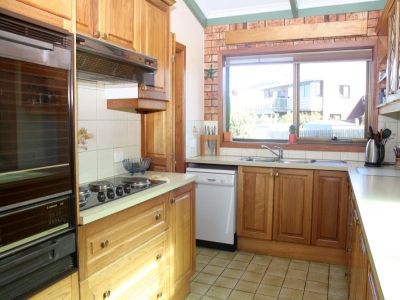 4
 
 
 
  
 
 
 3
 
 
 
  
 
 
 2
 
 
 
 
 
 
 
 26 Freer Street, SHEARWATER TAS 7307, Shearwater - Thumbnail 7