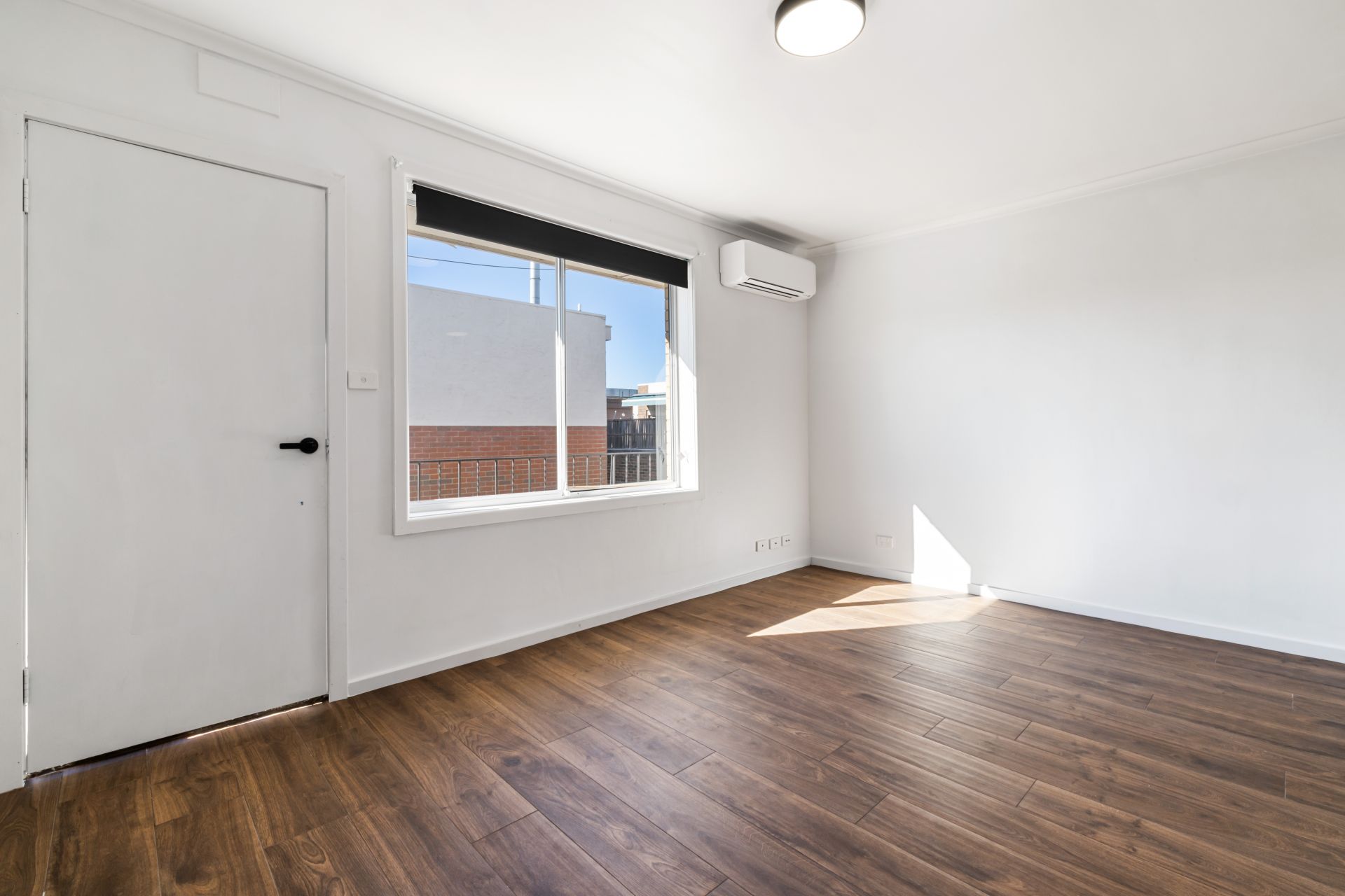 Beautifully Renovated Apartment in the Heart of Thornbury