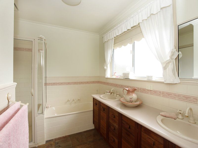 38 Chifley Avenue, Altona - Thumbnail 8
