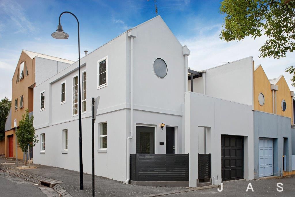 1/1 Matthews Mews Kensington VIC, Kensington - Thumbnail 2