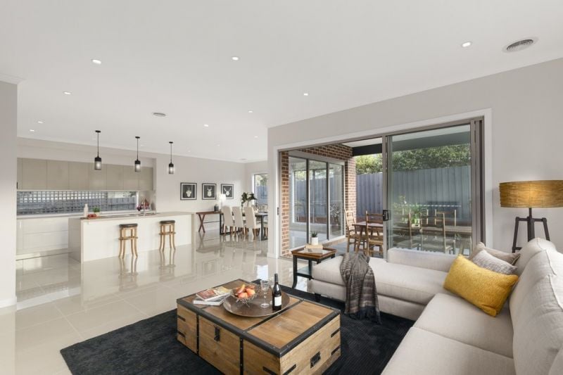 12 Brynor Crescent, Glen Waverley - Thumbnail 2