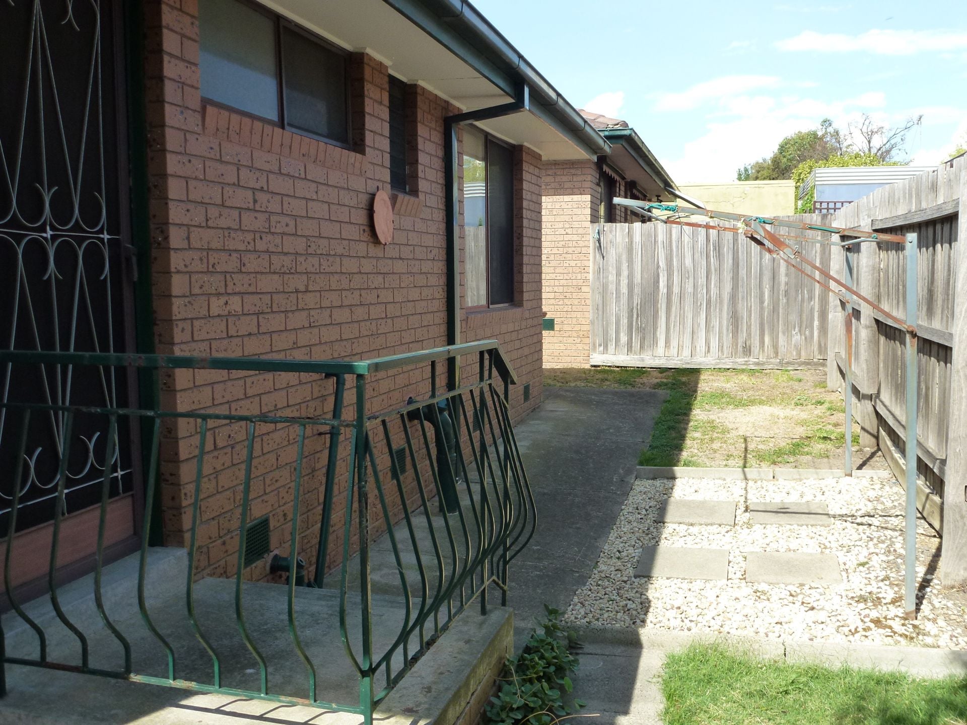 Neat and Tidy Two Bedroom In Quite Location !!!
