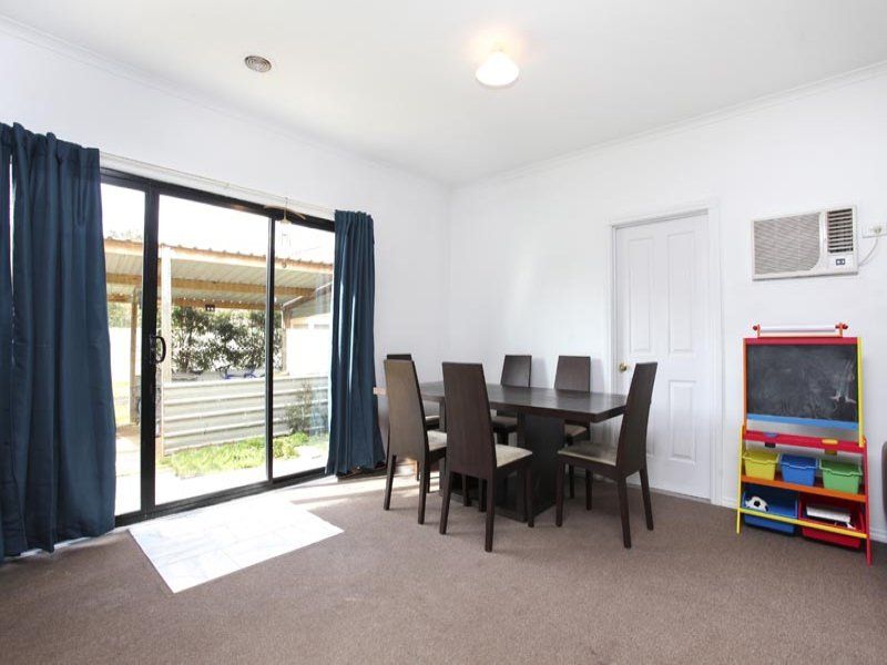 29 Willandra Loop, Caroline Springs - Thumbnail 5