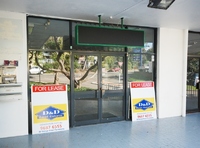 Fantastic Location. Perfect for Retail or Restaurant. Car Space Included.   