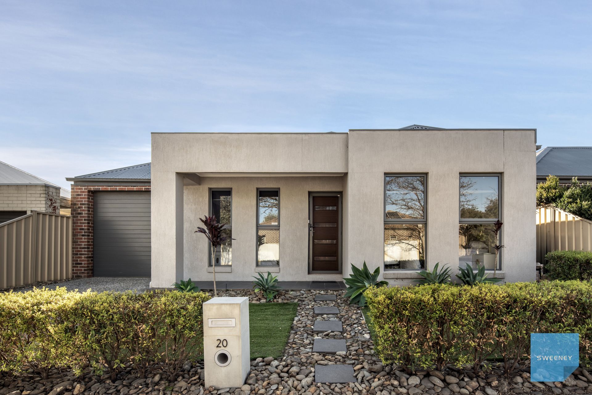 20 Hawthorn Way, Caroline Springs - Thumbnail 2