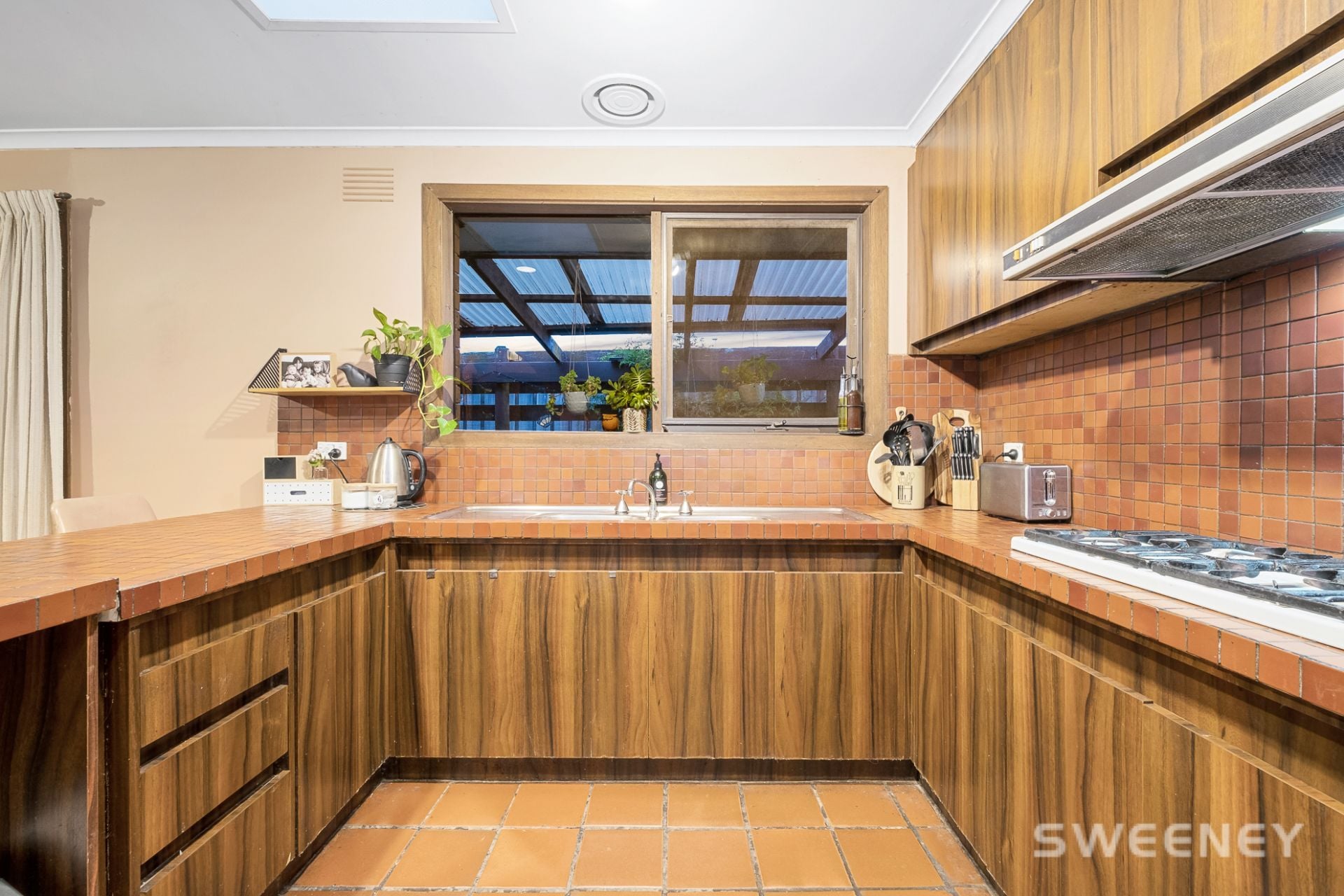 4 Parham Court, Altona Meadows - Thumbnail 2