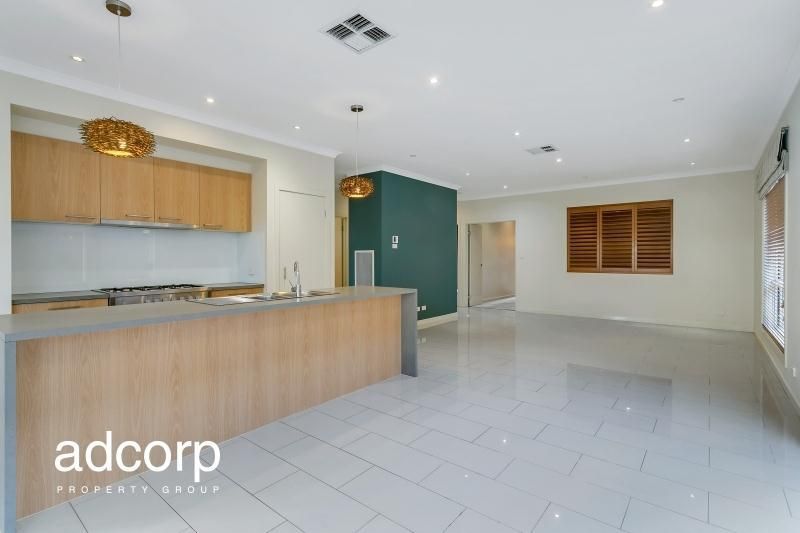 7 Roxburgh Crescent Blakeview SA, Blakeview - Thumbnail 3