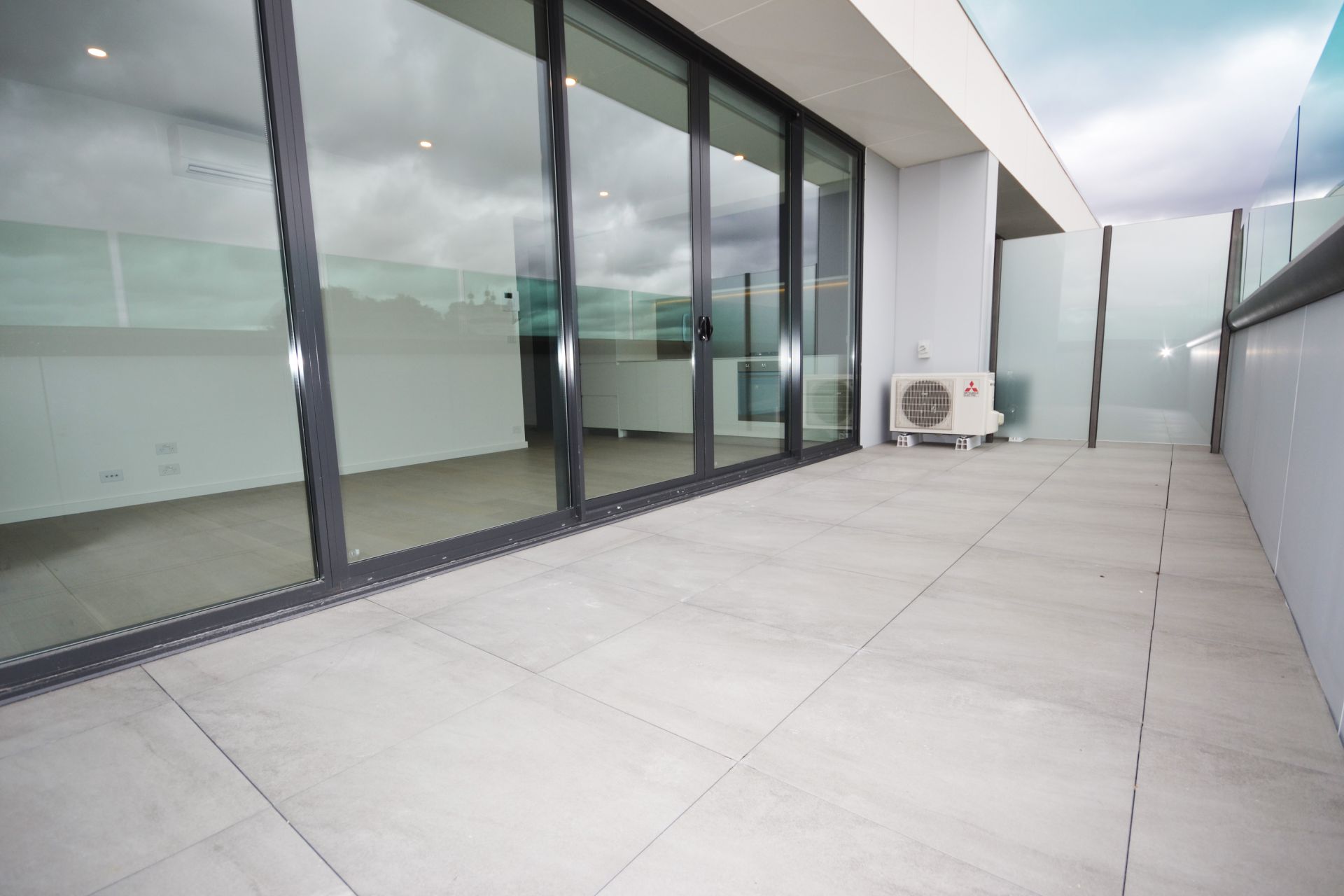 PRIME PRESTON LIVING WITH UNINTERRUPTED CITY VIEWS