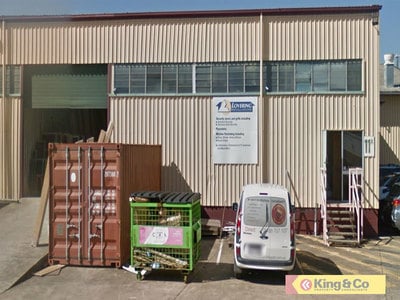 SOLID WAREHOUSE - GREAT VALUE