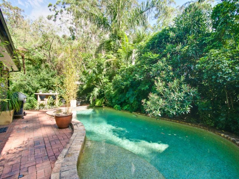 SOLD BY JOHN PYE REAL ESTATE 9476 0000